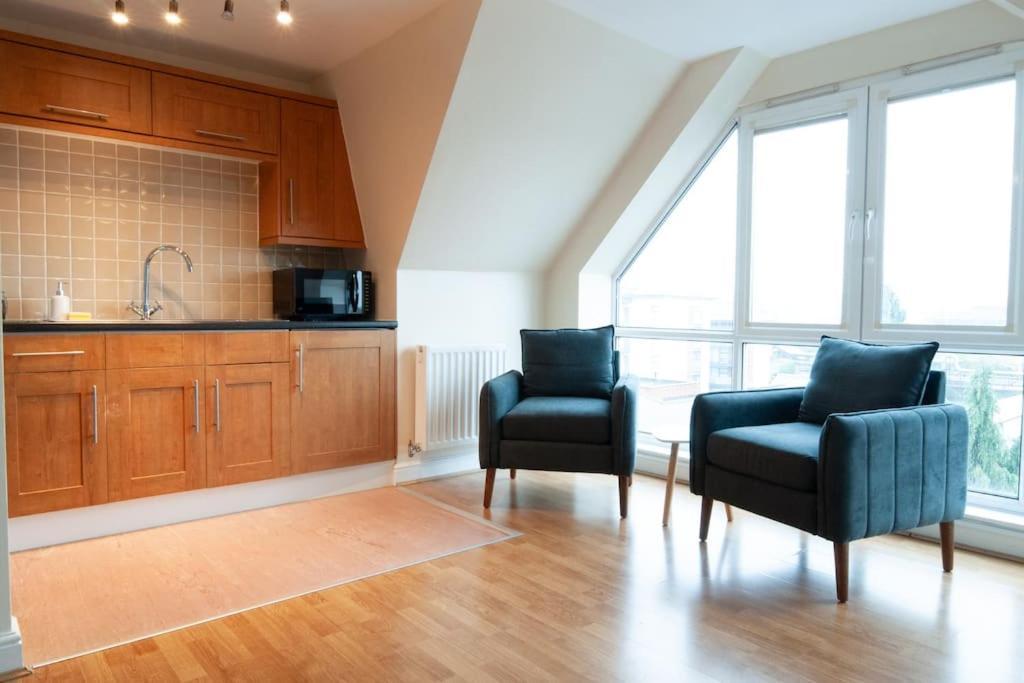 *New* 2-Bed Modern Apartment Burton-upon-Trent Eksteriør bilde