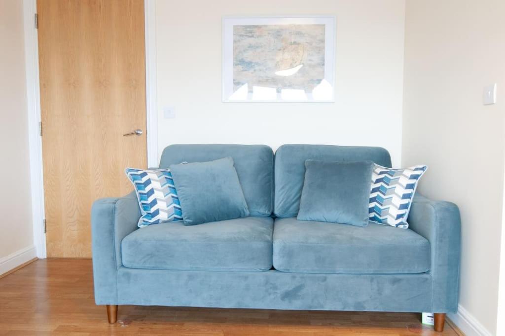 *New* 2-Bed Modern Apartment Burton-upon-Trent Eksteriør bilde